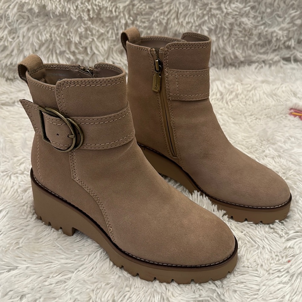Blondo Dagger Sand Suede Waterproof bootie